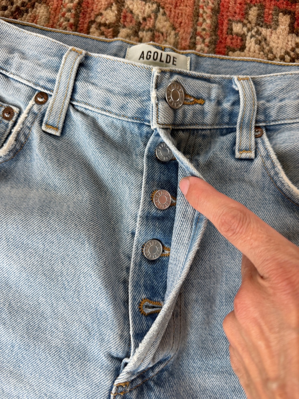 AGOLDE Light Wash High Rise Denim Shorts Size 28 | Button Fly | Cuffed - Picture 5 of 5